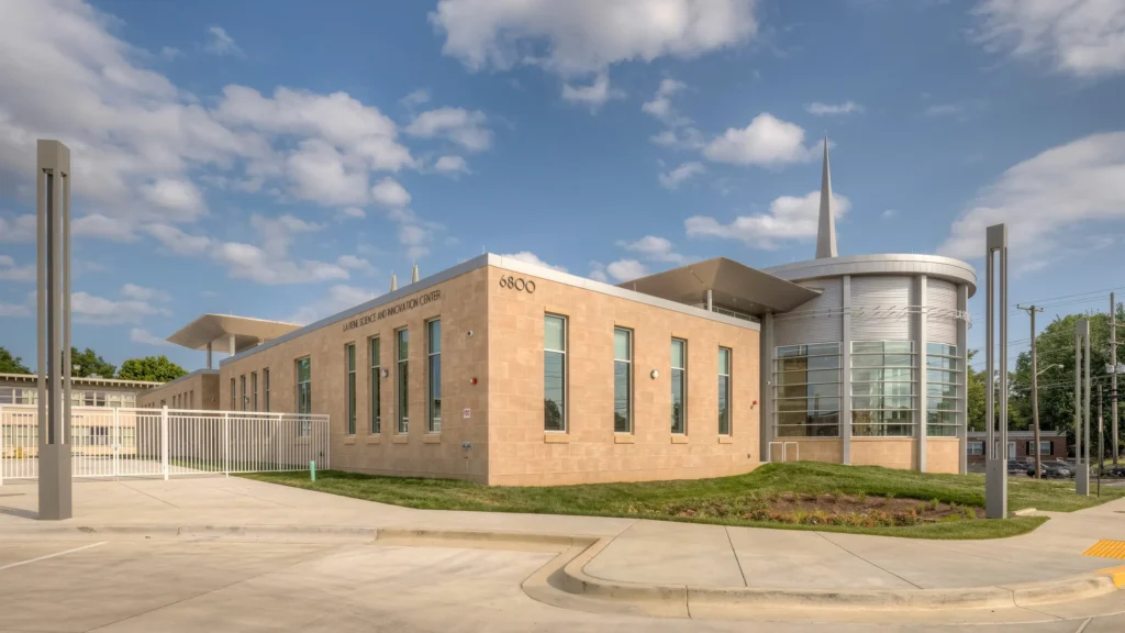 015-Kittner-20230519-SK2_2537_38_39_40_41Enhancer01 Project photo