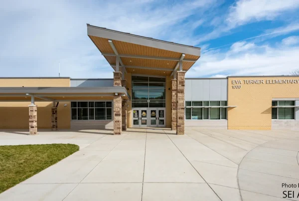 Photo by Smolen Emr Ilkovitch Architects